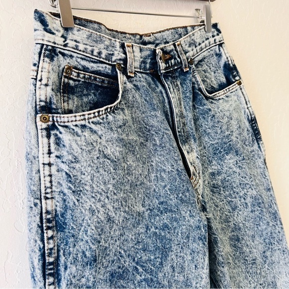 CHIC USA Acid Washed High Waisted Mom Jeans 14 - Picture 2 of 11